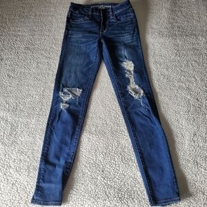 American Eagle Distressed High-Rise Jegging Size 0